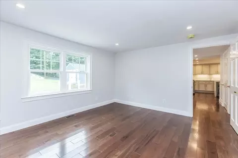 Living - 113 River St, Middleton, MA 01949 photo 2 of 4