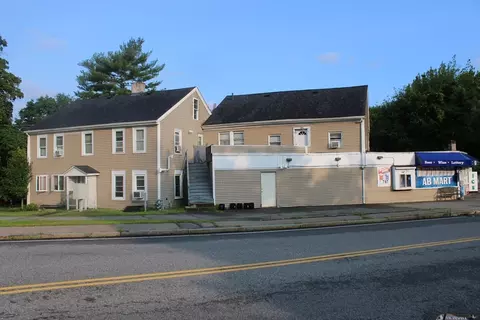 852 Hancock St, Abington, MA 02351