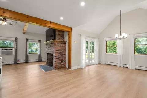 Living - 487 Long Plain Rd, Leverett, MA 01054 photo 4 of 7
