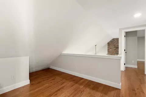 Entry Way - 487 Long Plain Rd, Leverett, MA 01054 photo 4 of 5