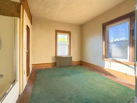 Bedroom - 16 Ash St, Fairhaven, MA 02719 photo 2 of 6