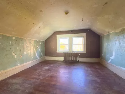 Bedroom - 16 Ash St, Fairhaven, MA 02719 photo 6 of 6