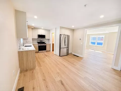 Other - 562 Gorham St #05, Lowell, MA 01852 photo 2 of 5