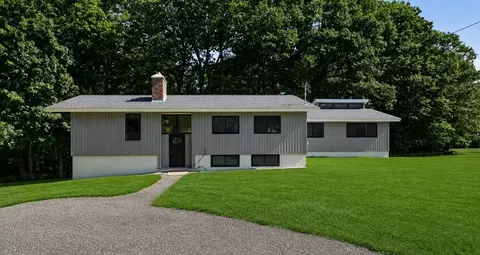 20 Wachusett St, Leominster, MA 01453