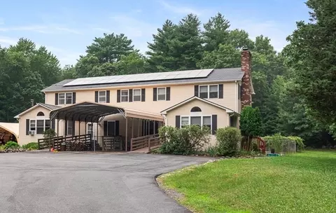 29 Sammys Ln, Freetown, MA 02702