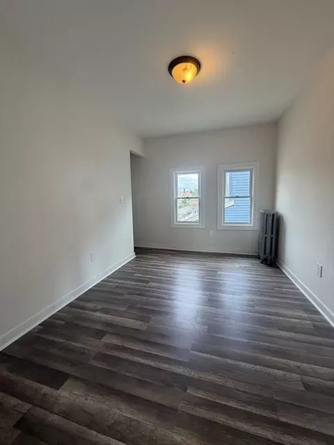 Living - 73-75 Melrose St, Springfield, MA 01109 photo 3 of 5