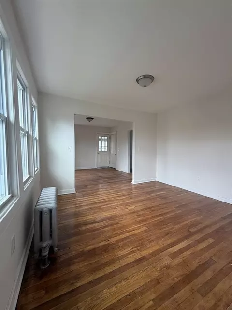 Living - 73-75 Melrose St, Springfield, MA 01109 photo 4 of 5