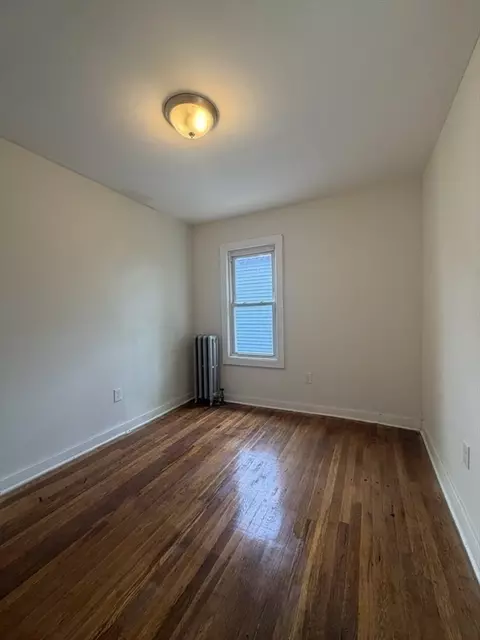 Bedroom - 73-75 Melrose St, Springfield, MA 01109 photo 1 of 4