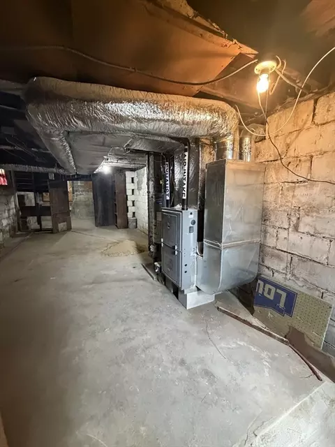 Entry Way - 73-75 Melrose St, Springfield, MA 01109 photo 1 of 1