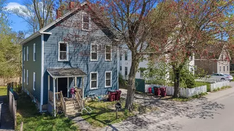 65 Oak St, Middleboro, MA 02346