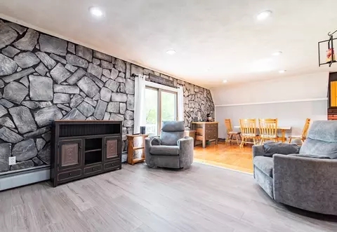 Living - 171 Elm, Blackstone, MA 01504 photo 2 of 5