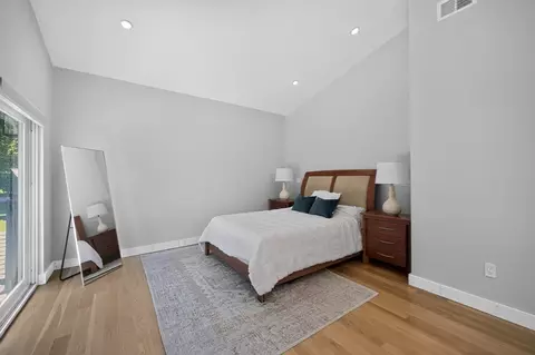 Bedroom - 409 Pearl St, Reading, MA 01867 photo 5 of 6