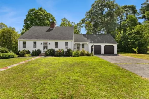 14 Whitehill St, Taunton, MA 02780