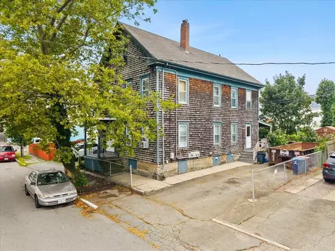 213 Austin St, New Bedford, MA 02740