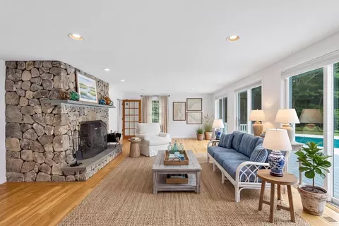 Living - 6 Heron Way, Mashpee, MA 02649 photo 1 of 2