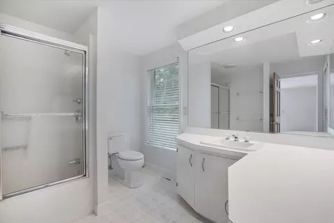 Bath - 6 Heron Way, Mashpee, MA 02649 photo 1 of 2