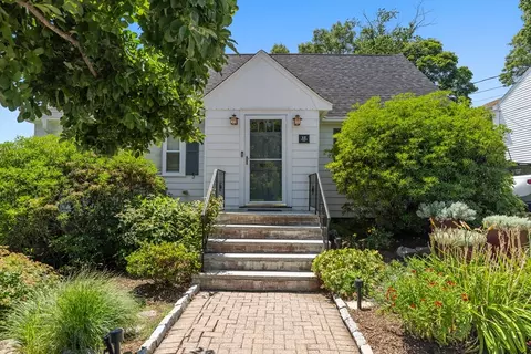 12 Arborview Rd, Boston, MA 02130