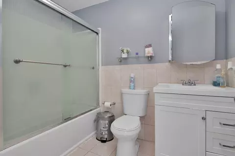 Bath - 87 Abbott St, Lawrence, MA 01843 photo 3 of 3