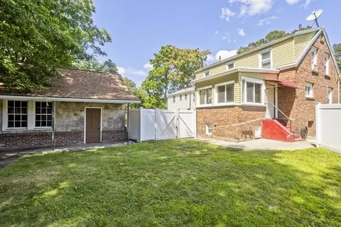Exterior - 86 Laurence, Springfield, MA 01104 photo 6 of 9