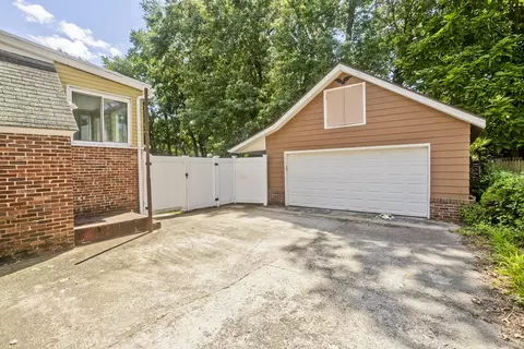 Exterior - 86 Laurence, Springfield, MA 01104 photo 9 of 9