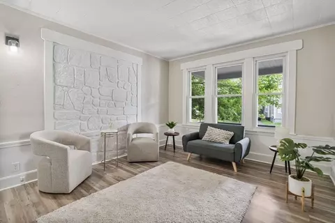 Living - 615 White St, Springfield, MA 01108 photo 1 of 2