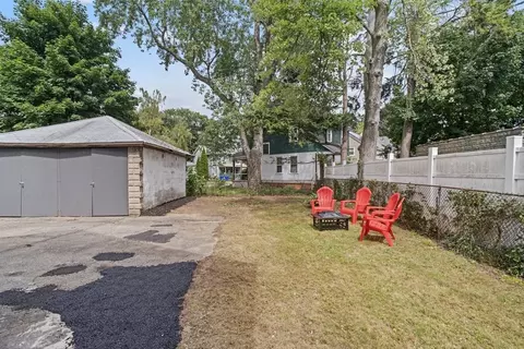 Exterior - 615 White St, Springfield, MA 01108 photo 4 of 9