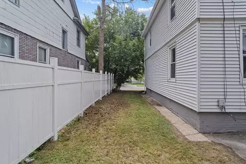Exterior - 615 White St, Springfield, MA 01108 photo 8 of 9
