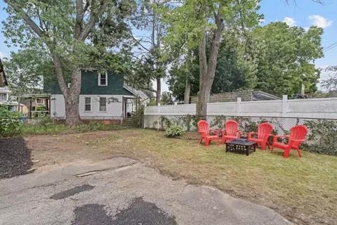 Exterior - 615 White St, Springfield, MA 01108 photo 7 of 9