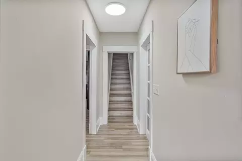 Entry Way - 615 White St, Springfield, MA 01108 photo 1 of 2