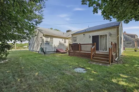 Exterior - 2 Lisa Ave, Acushnet, MA 02743 photo 5 of 6