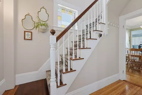 Entry Way - 2 Dearborn Ave, Beverly, MA 01915 photo 2 of 4