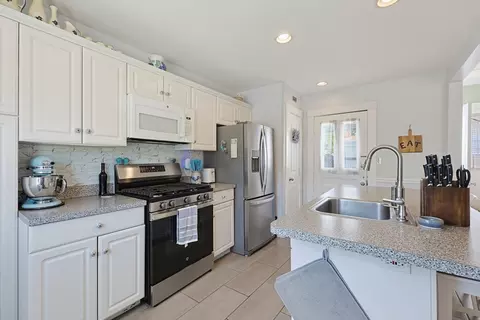 Kitchen - 2 Dearborn Ave, Beverly, MA 01915 photo 7 of 7