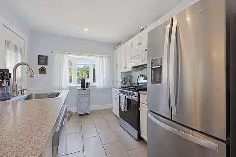 Kitchen - 2 Dearborn Ave, Beverly, MA 01915 photo 4 of 7
