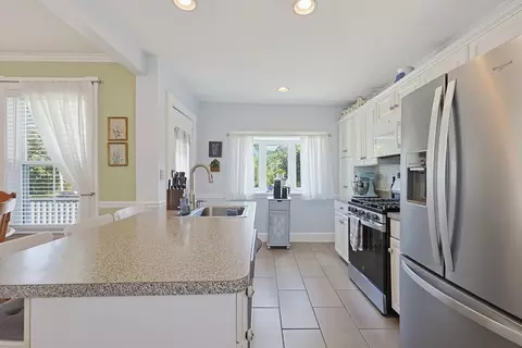 Kitchen - 2 Dearborn Ave, Beverly, MA 01915 photo 2 of 7