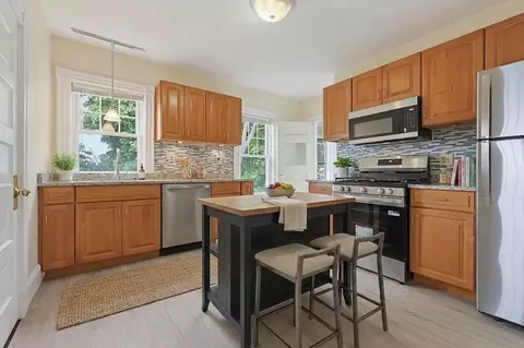 Kitchen - 2 Edgar Ter #3, Winthrop, MA 02152 photo 1 of 7