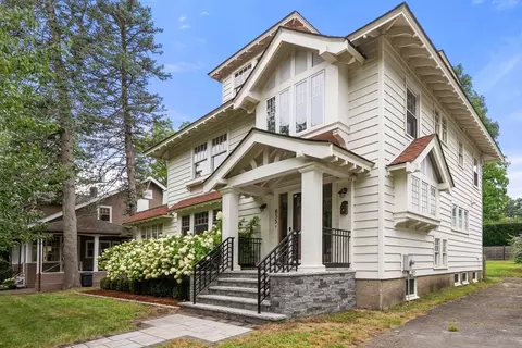 855 Commonwealth Ave, Newton, MA 02459