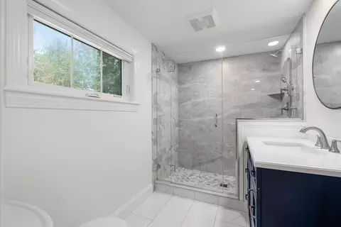Bath - 14 Fuller Brook Ave, Needham, MA 02492 photo 2 of 3