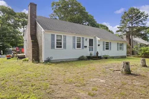 24 S Sea Ave, Yarmouth, MA 02673
