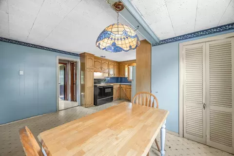 Dining - 162 Arcadia Blvd, Springfield, MA 01118 photo 1 of 1