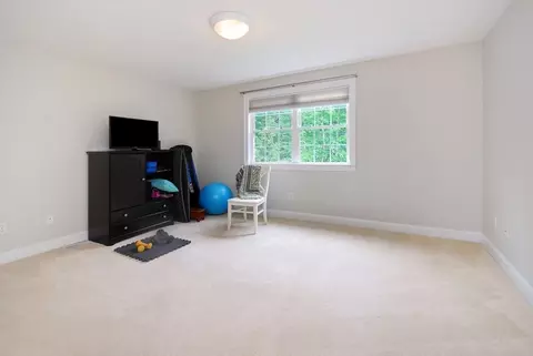 Bedroom - 8 Barton Rd, Harvard, MA 01451 photo 4 of 4