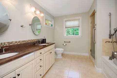 Bath - 8 Barton Rd, Harvard, MA 01451 photo 2 of 3