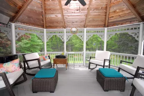 Exterior - 8 Barton Rd, Harvard, MA 01451 photo 5 of 6