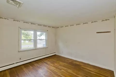 Bedroom - 67 Warwick Rd, Chicopee, MA 01020 photo 2 of 6