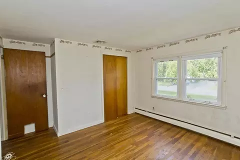 Bedroom - 67 Warwick Rd, Chicopee, MA 01020 photo 3 of 6