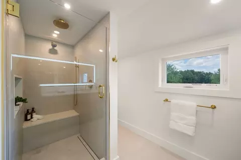 Bath - 63 Main St, Dover, MA 02030 photo 4 of 6