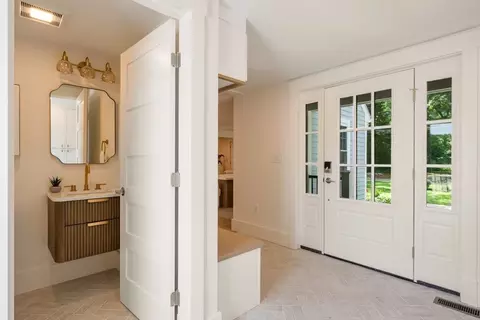 Entry Way - 63 Main St, Dover, MA 02030 photo 2 of 8