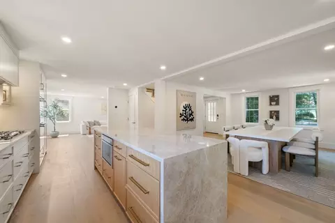 Entry Way - 63 Main St, Dover, MA 02030 photo 4 of 8
