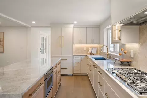 Kitchen - 63 Main St, Dover, MA 02030 photo 3 of 4