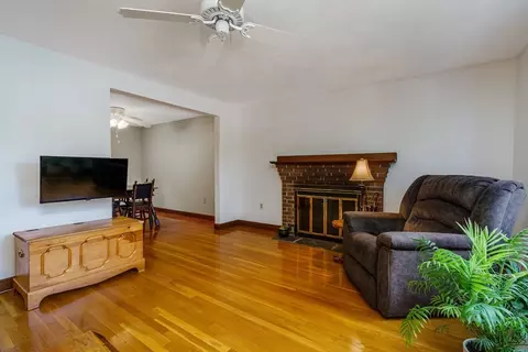Living - 18 Ruthellen Rd, Hudson, MA 01749 photo 3 of 3