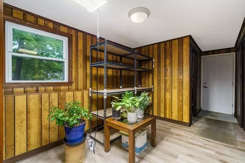 Entry Way - 18 Ruthellen Rd, Hudson, MA 01749 photo 3 of 3